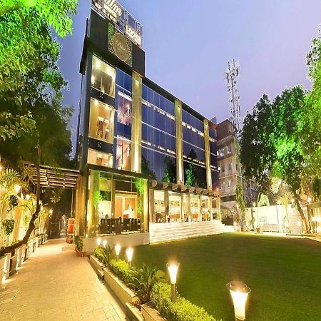 The Palm Spring A Boutique Hotel Naraina New Delhi Eksteriør bilde