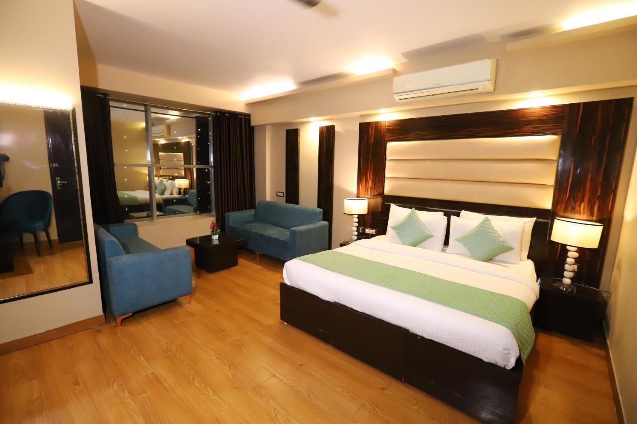 The Palm Spring A Boutique Hotel Naraina New Delhi Eksteriør bilde